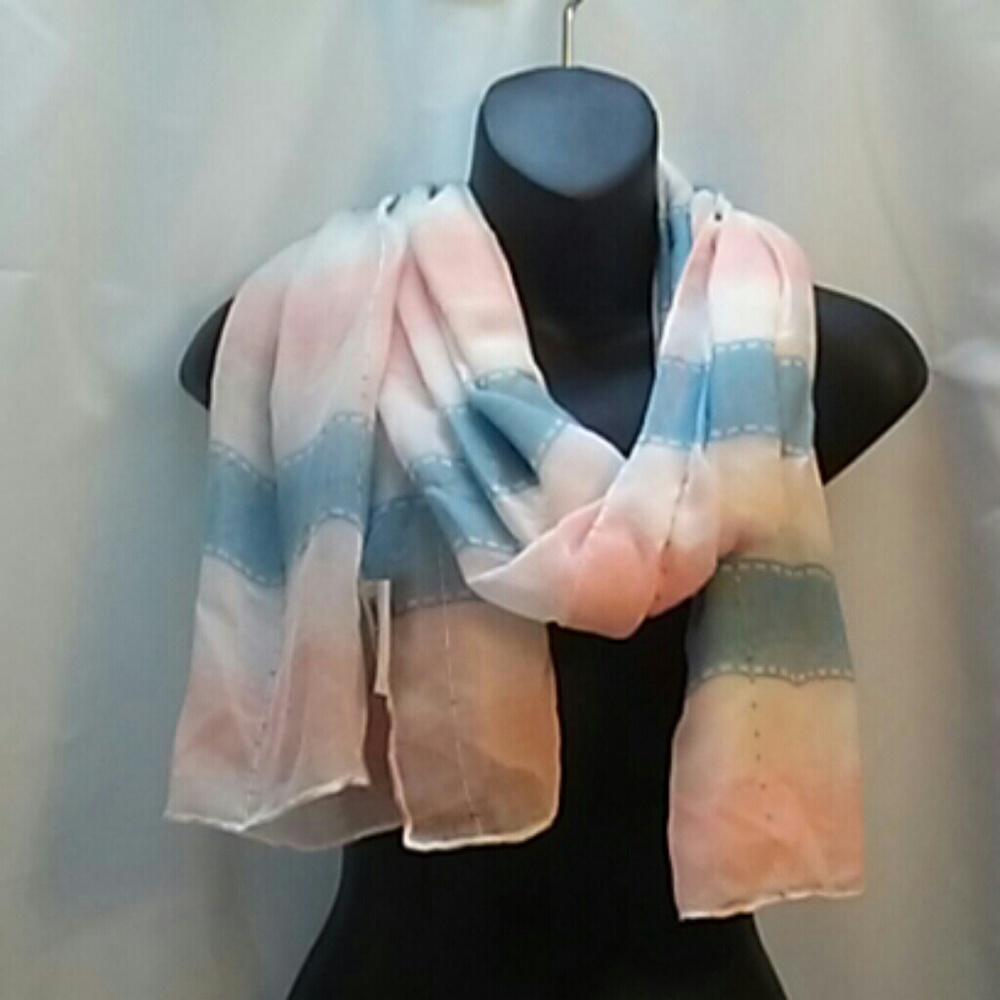 Charlotte Daniel Oblong Scarf wear it 3 ways